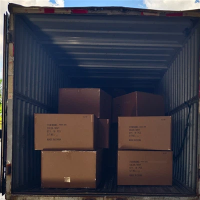 لیجنڈ ٹائمز میں آج 800 گولف ہینڈبیگ جہاز بھیج رہے ہیں